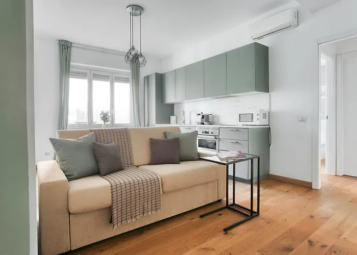 Zara Home - Central Station - 10' Duomo - San Siro